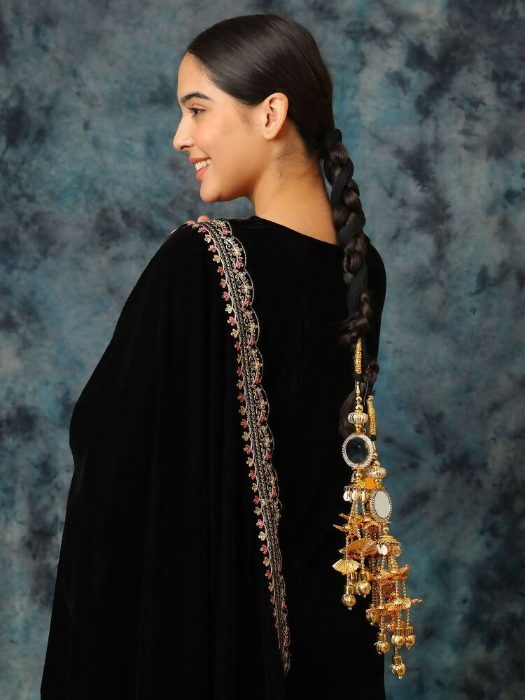 Ruby Raang Gold Gota Pati Work And Black Thread And Shells With Gold Stones Ghungroo | Grocsy