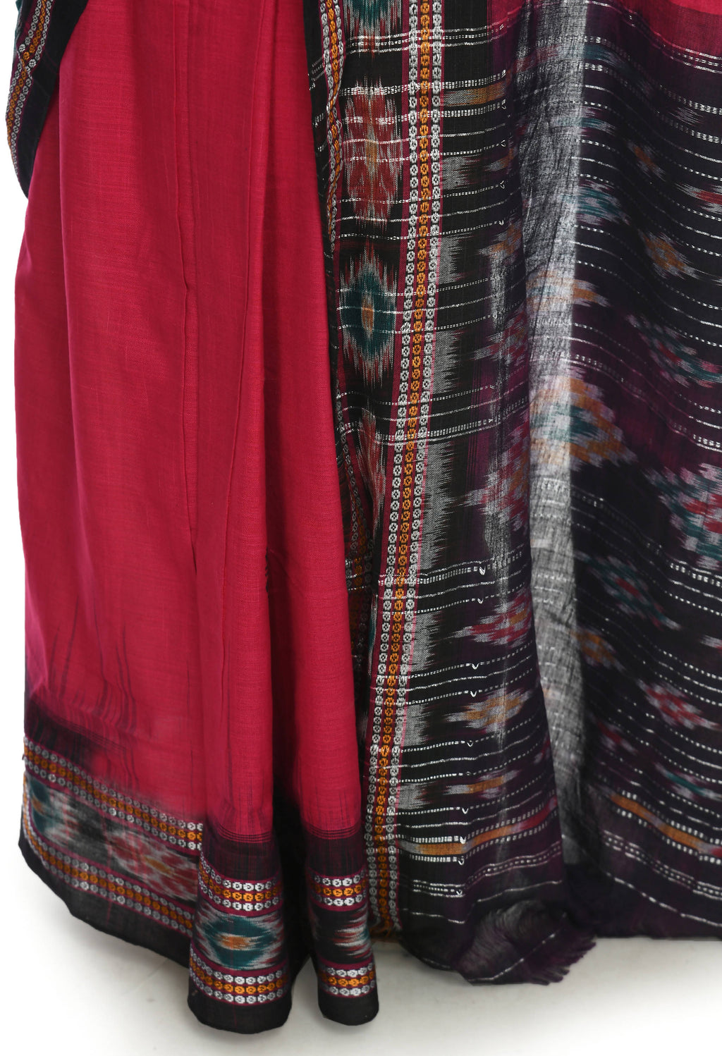 Vamika Sambalpuri Ikat Cotton Rekhabala Buti Magenta & Black Saree | Grocsy