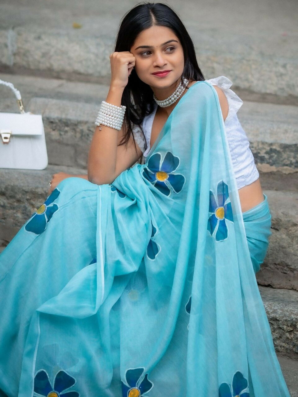 Prime Volt Women's Sky Blue Floral Digital Print Soft Linen Saree With Blouse | Grocsy
