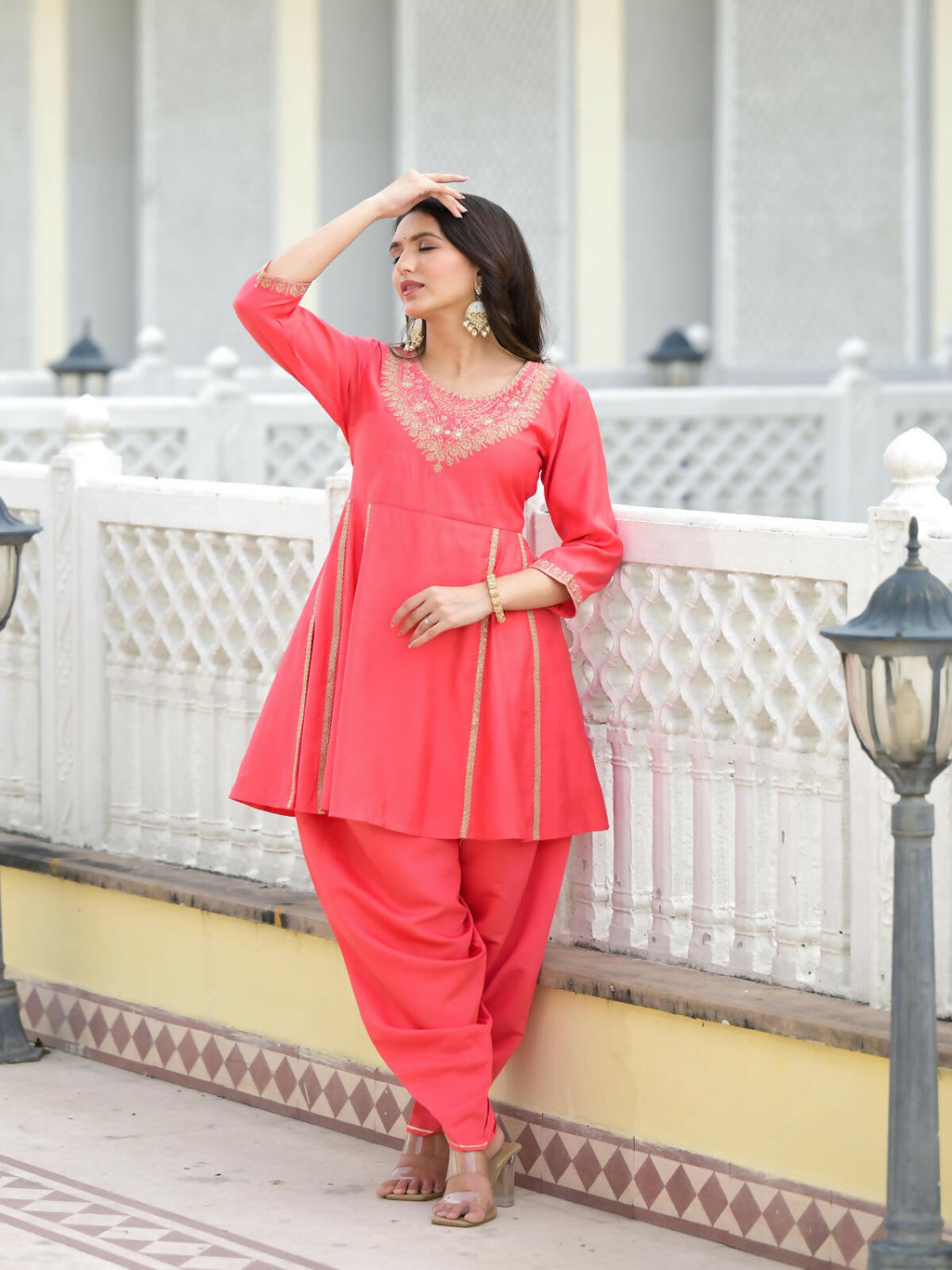 Juniper Women's Peach Solid Viscose Kurta & Pant Set With Zari & Mirror Work | Grocsy