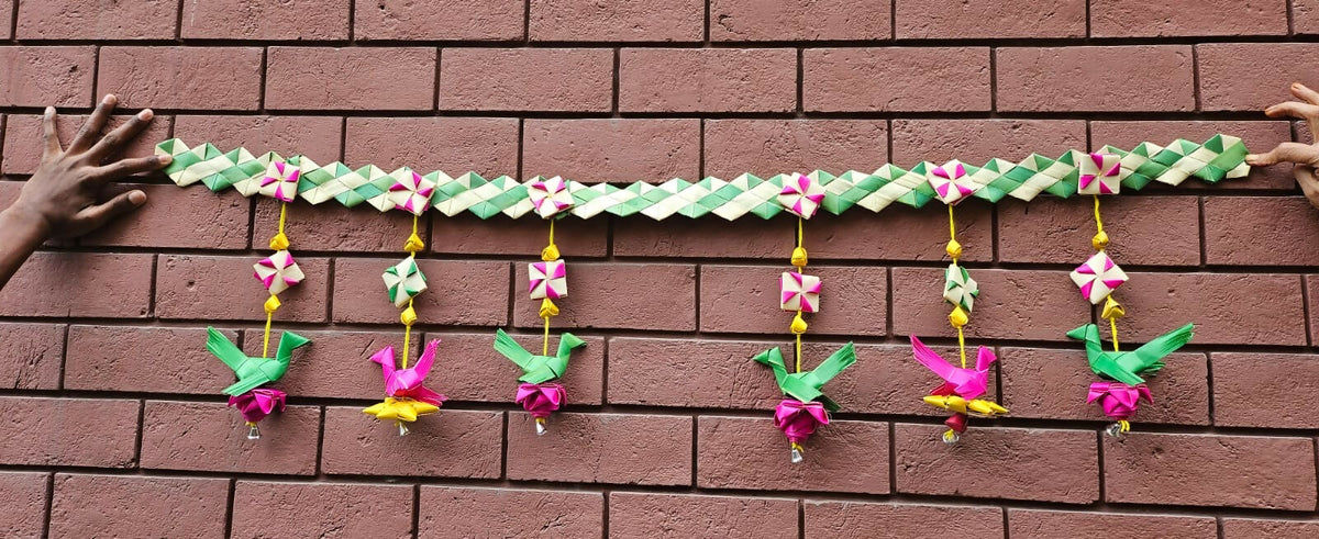 Shuddh Natural Hand Made Palm Leaf Parrot Bandhanwar | Grocsy