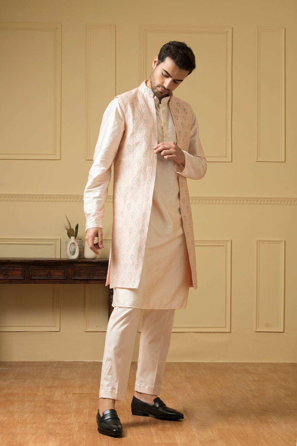 Mayaflor Designer Men's Indo Western by Hilo Design | Grocsy