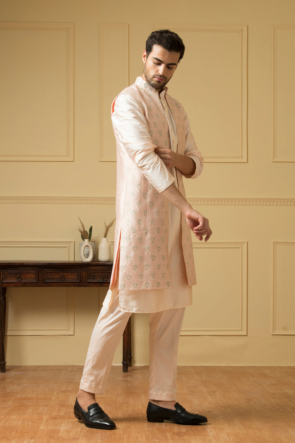 Mayaflor Designer Men's Indo Western by Hilo Design | Grocsy