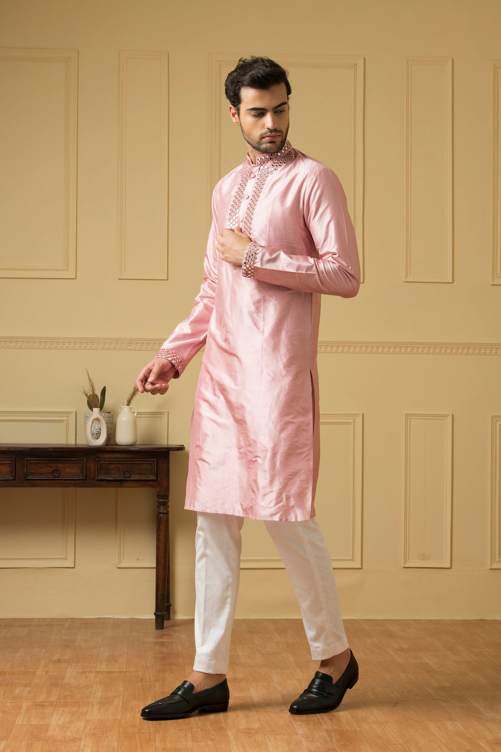 Pink Mirror Kurta by Hilo Design | Grocsy