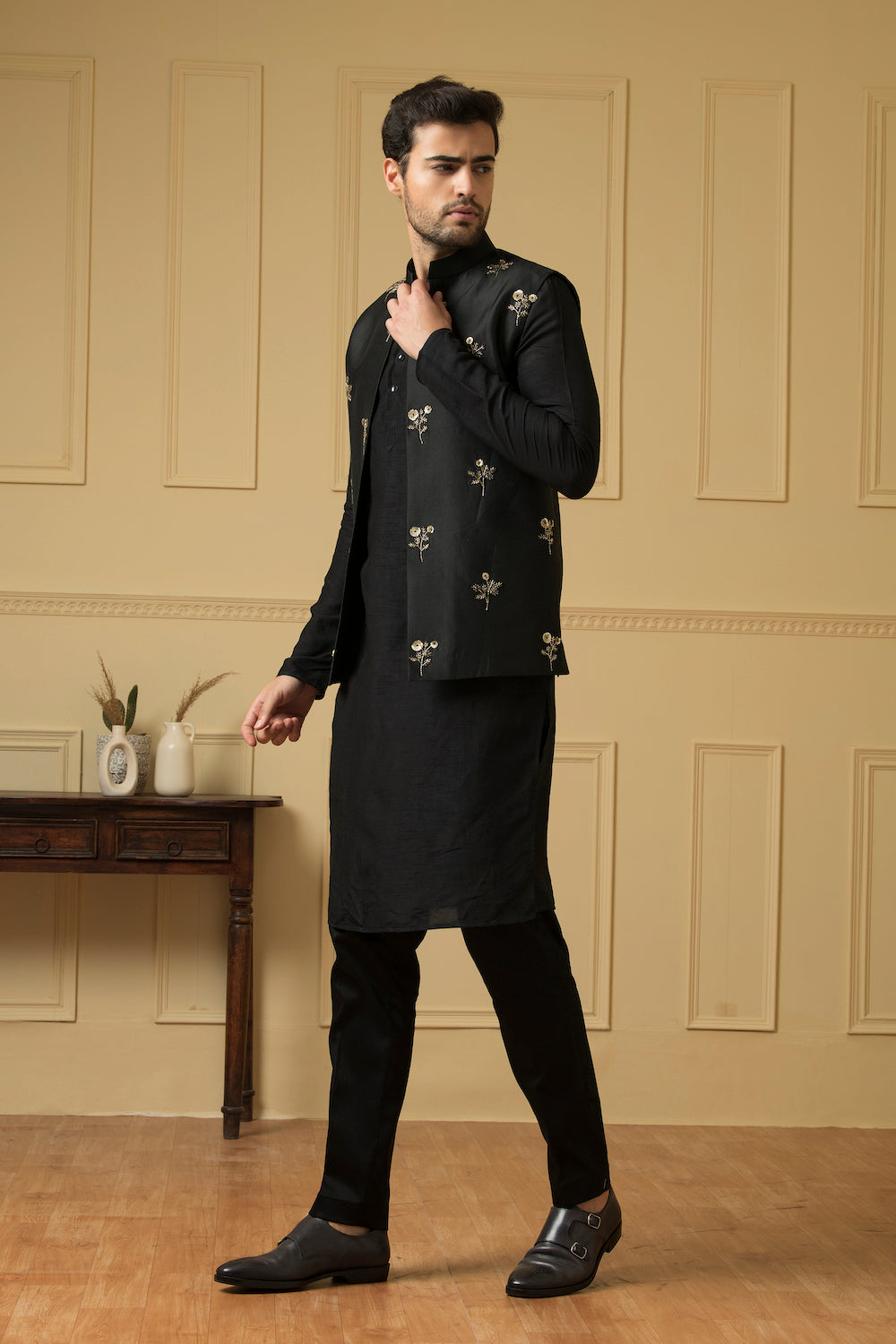 Intenso Designer Men's Indo Western by Hilo Design | Grocsy