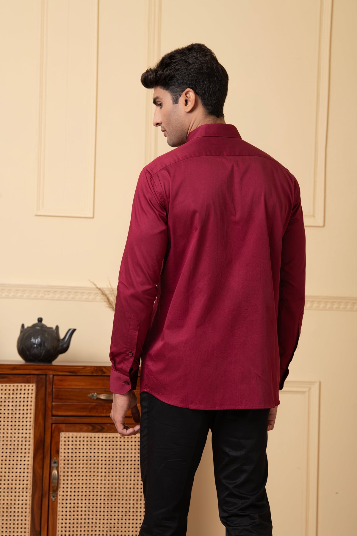 Red Shirt With V-Shaped Black Strip by Hilo Design | Grocsy