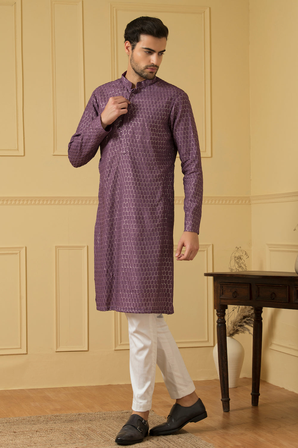 Purple Lucknowi Threadwork Kurta by Hilo Design | Grocsy