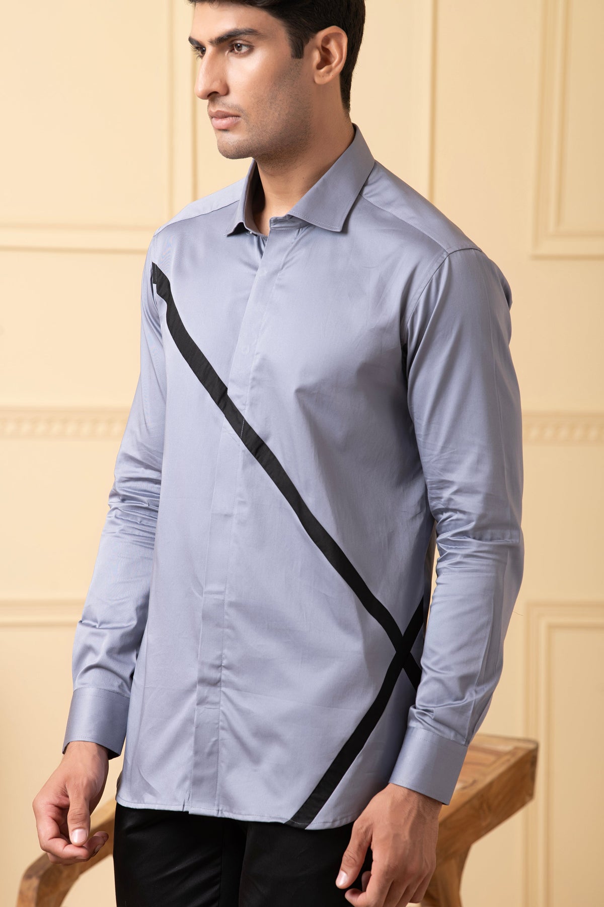 Grey Shirt With V-Shaped Black Strip by Hilo Design | Grocsy