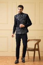 Valiente Designer Men's Indo western Set by Hilo Design | Grocsy