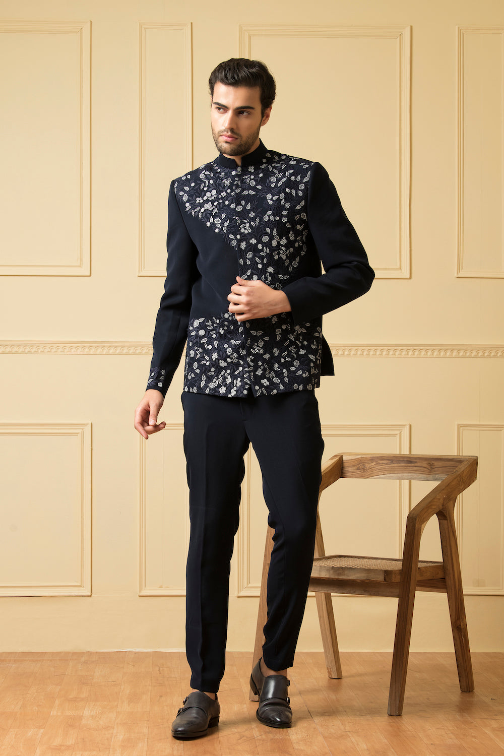 Valiente Designer Men's Indo western Set by Hilo Design | Grocsy