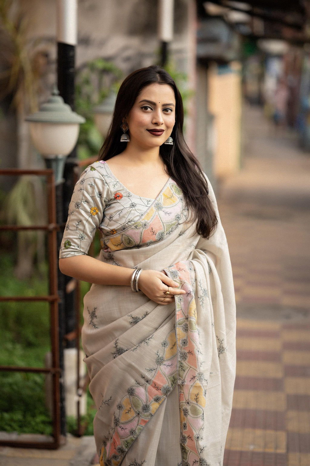 Grey Pure Linen Ethnic Motifs Saree with Unstitched Blouse - A2M | Grocsy