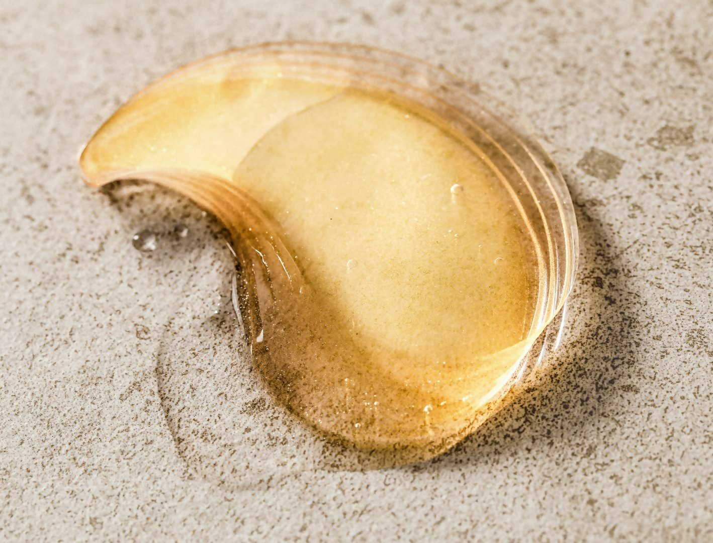 Mizon Snail Intensive Gold Eye Gel Patch For Dark Circles Moisturising Eye Serum Mask | Grocsy