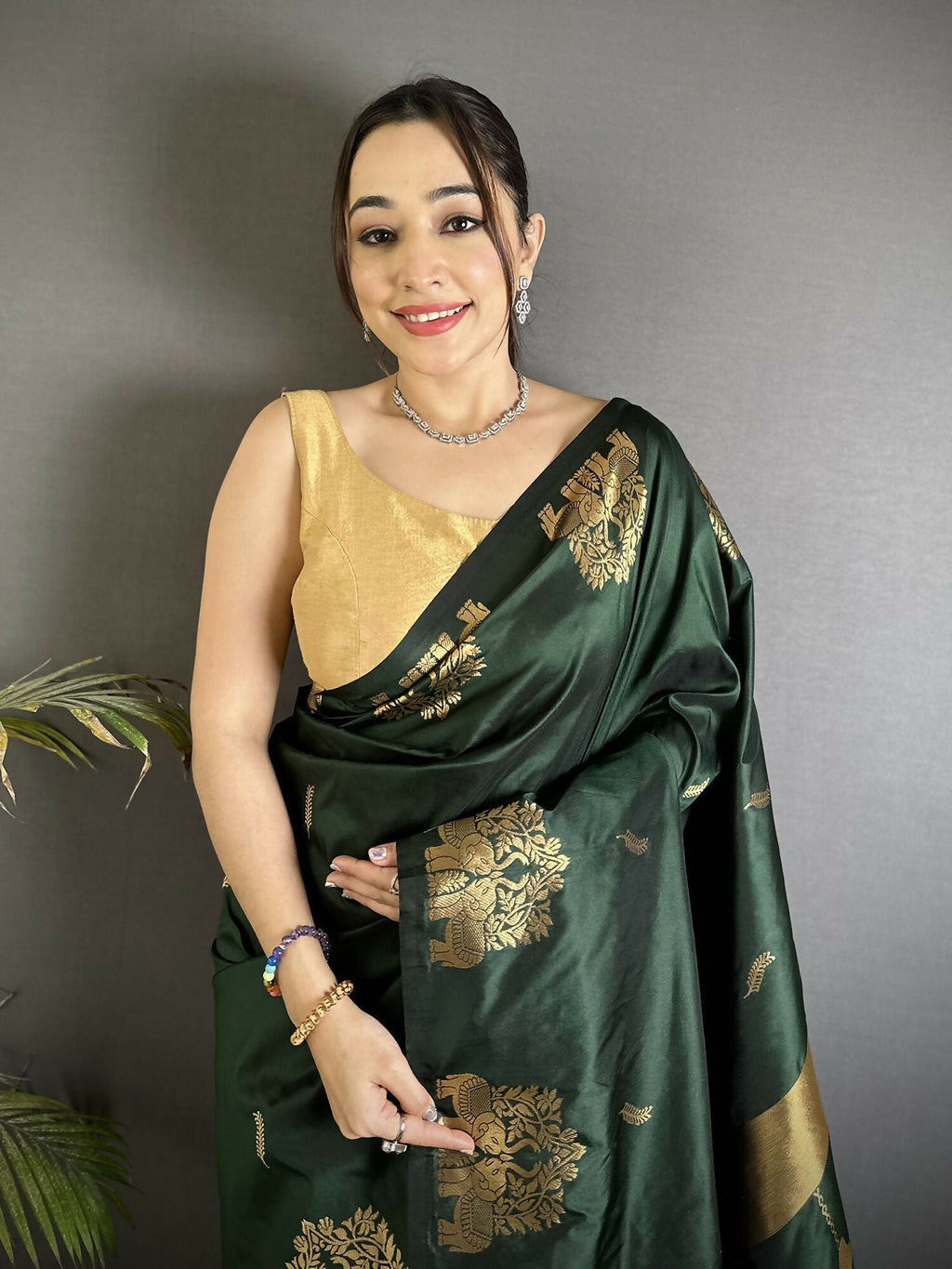 Joban Fashion Bottle Green Motifs Zari Weaving Soft Silk Banarasi Saree | Grocsy