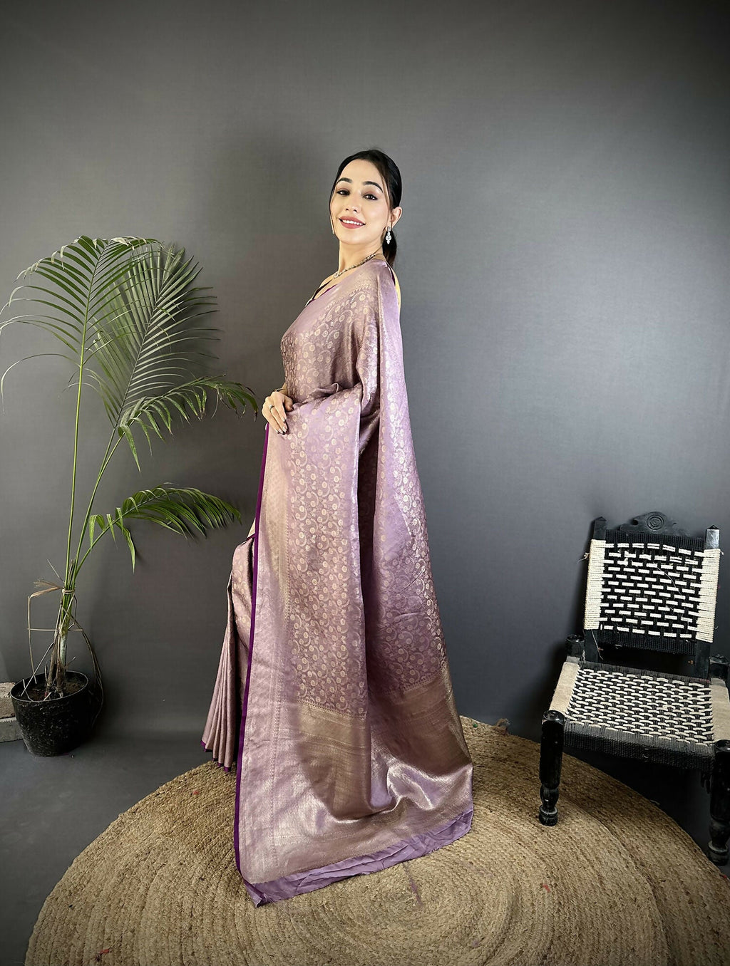 Joban Fashion Lavender Floral & Paisley Motifs Soft Satin Silk Banarasi Saree | Grocsy