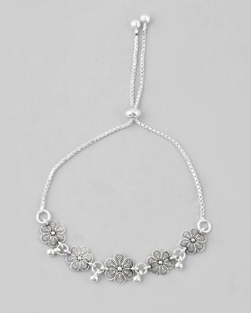 VOJ Set of 2 Traditional Flower Shapped Designer Anklet | Grocsy