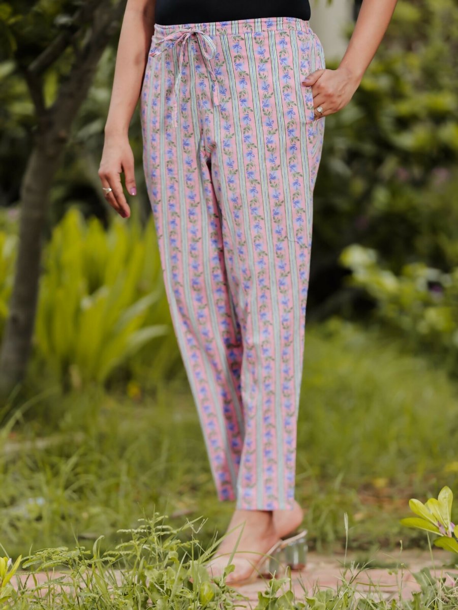 Aramya Straight Soft Cotton Floral Print Women's Kurta Set - Pink | Grocsy