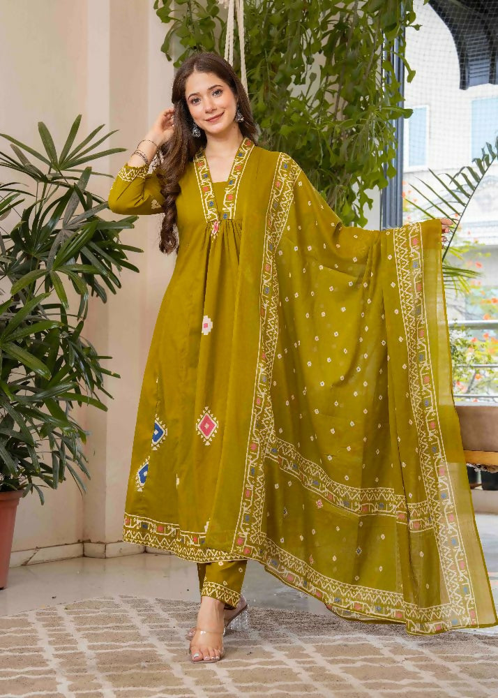 Jaimini Women Cotton Printed V-Neck 3/4 Sleeves Calf Length Flared Kurta Pant And Dupatta Set | Grocsy
