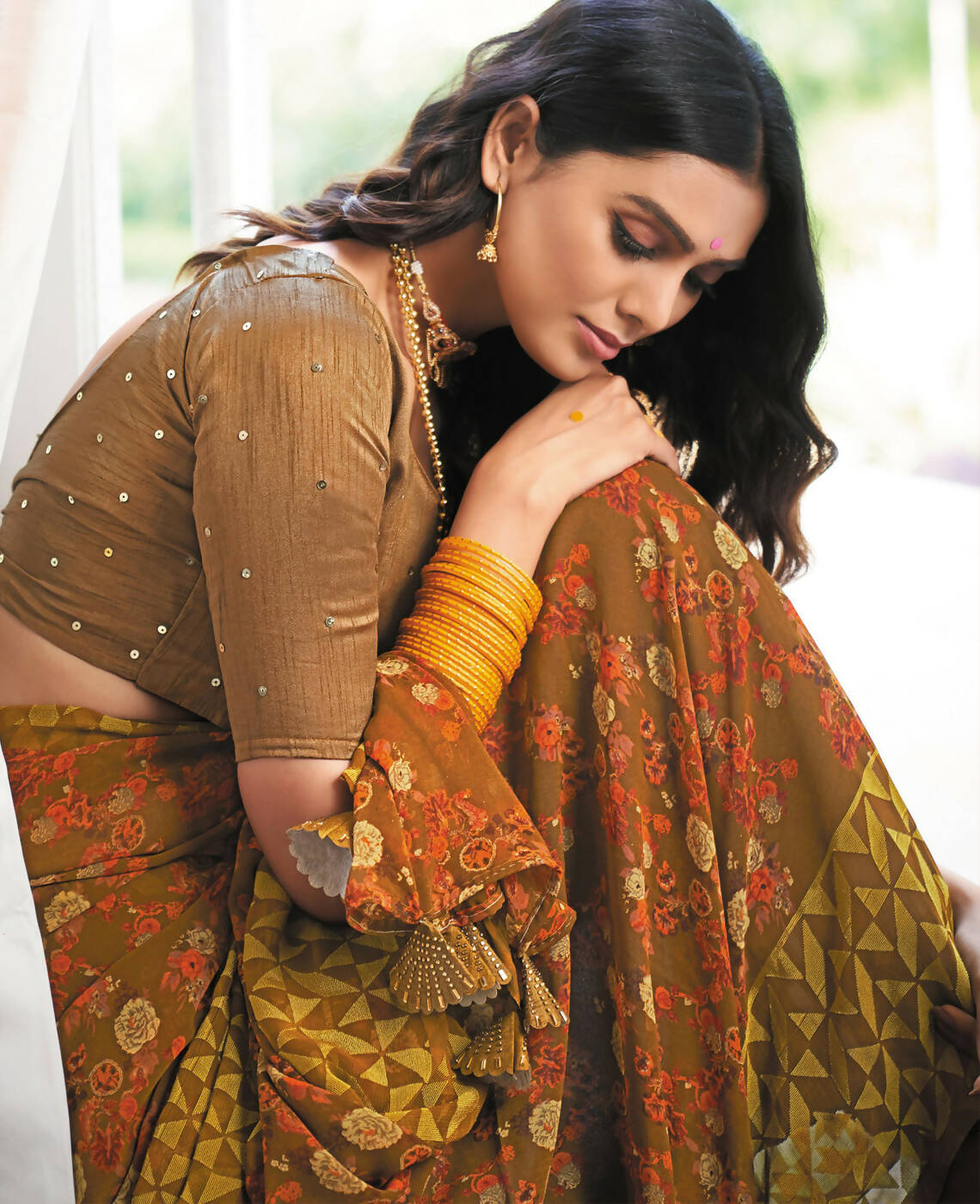Brown Georgette Brasso Floral Printed Saree With Unstitched Blouse Piece - Zyanya | Grocsy