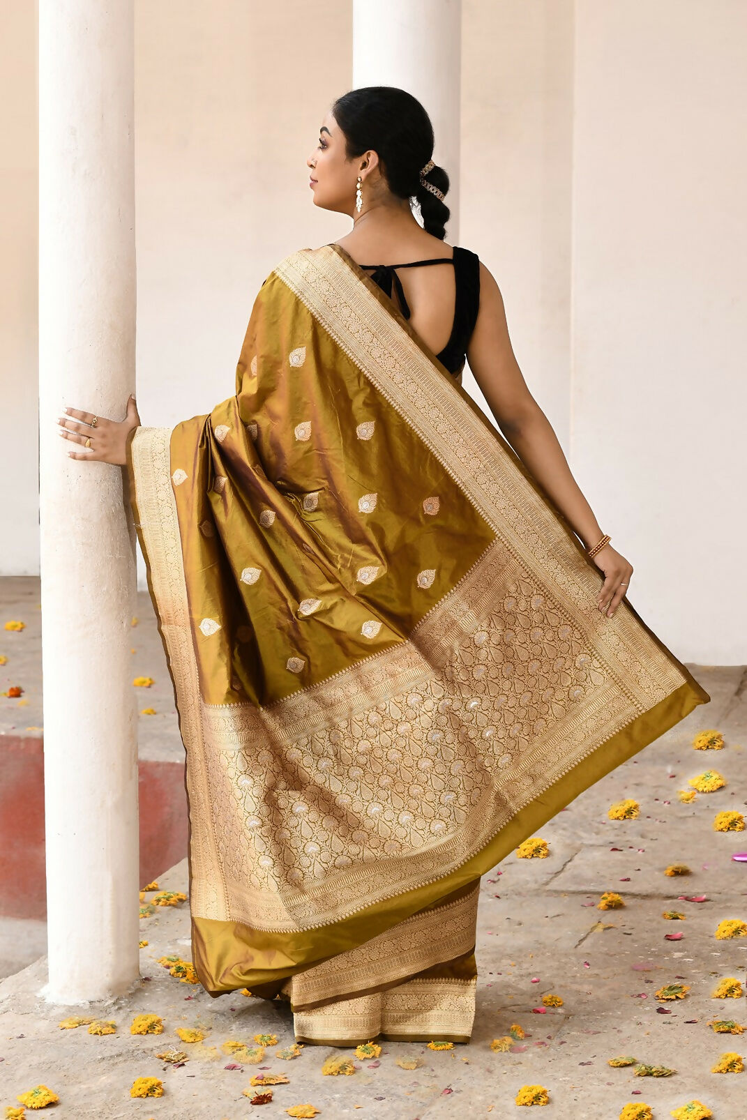 Joban Fashion Olive Pure Katan Pure Handloom Banarasi Silk Saree | Grocsy