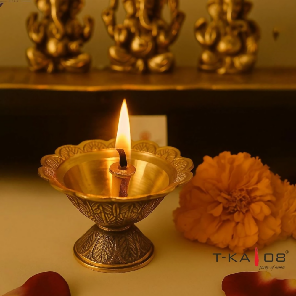 CraftVatika Brass Traditional Devdas Puja Lamp For Decor | Grocsy