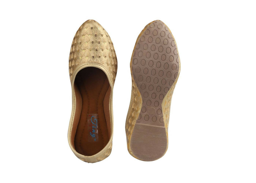 Tiny Bugs Girls Sequin Detailing Ethnic Juttis - Gold | Grocsy