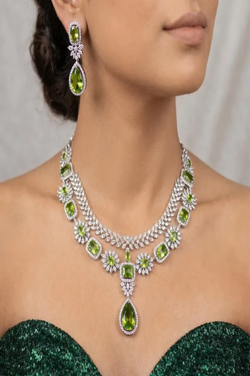 Vastrabhushan Emerald Green Bridal Jewelry Set|Silver-Plated Necklace, Earrings, Maangtika | Grocsy