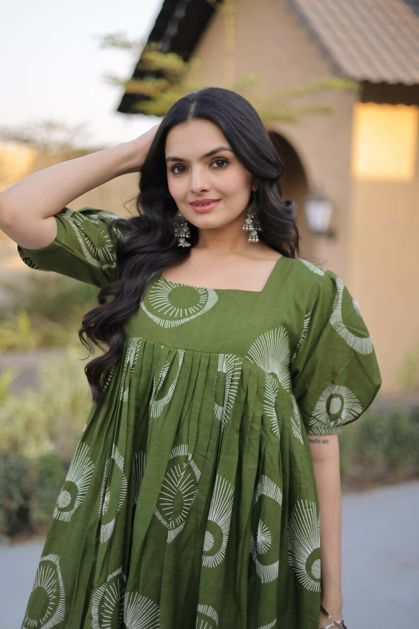 Teeya Creation Womens New Trendy Summer War Printed Cotton Gown Set-Green | Grocsy