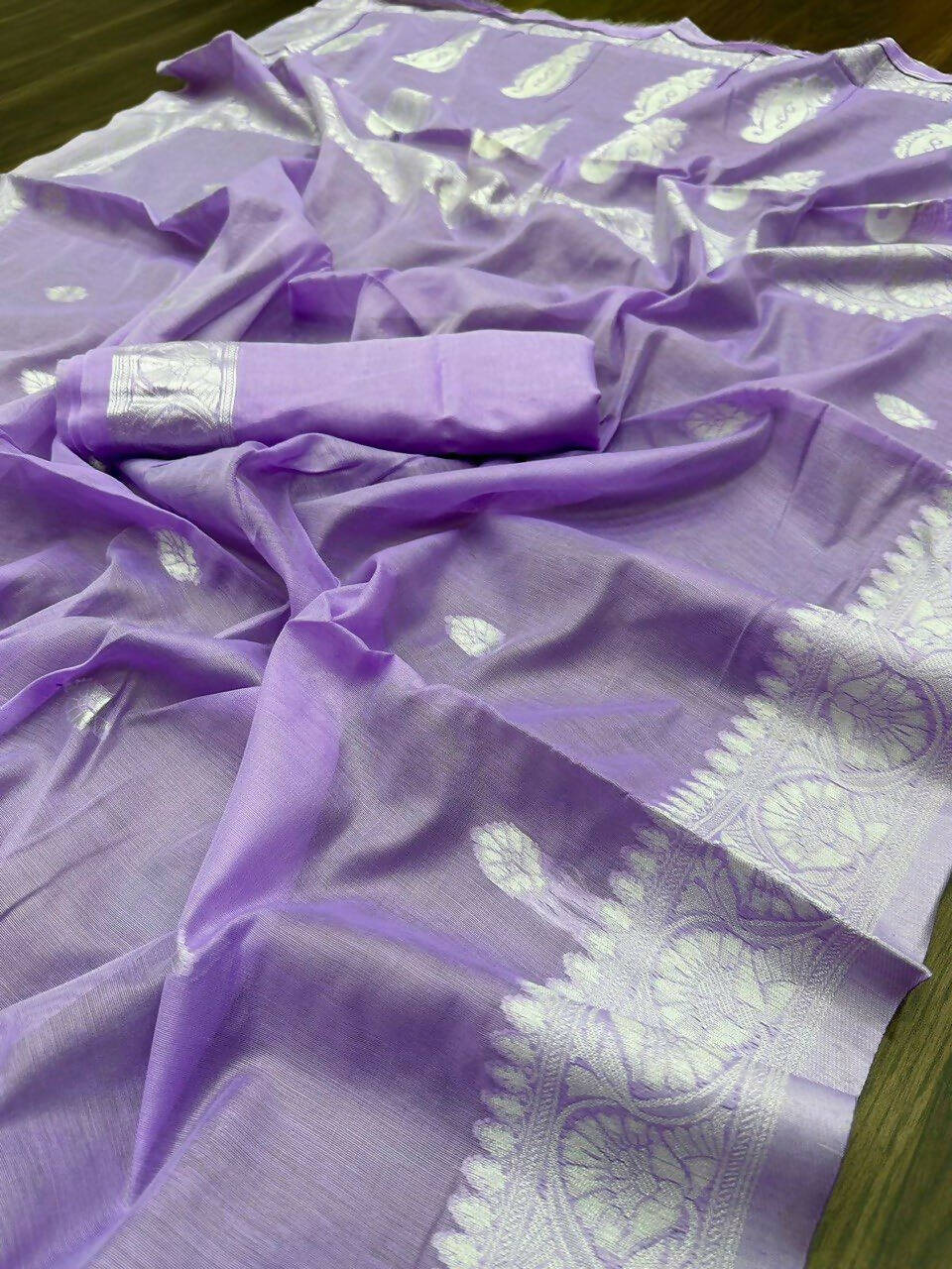 DEIANA'S Beautiful Designer Golden zari Soft Cotton Saree - Lavender | Grocsy