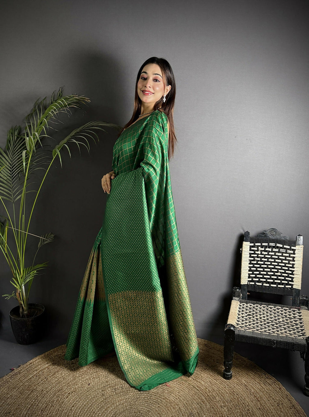 Joban Fashion Emerald Green Banarasi Soft Lichi Silk Checks & Woven Saree | Grocsy