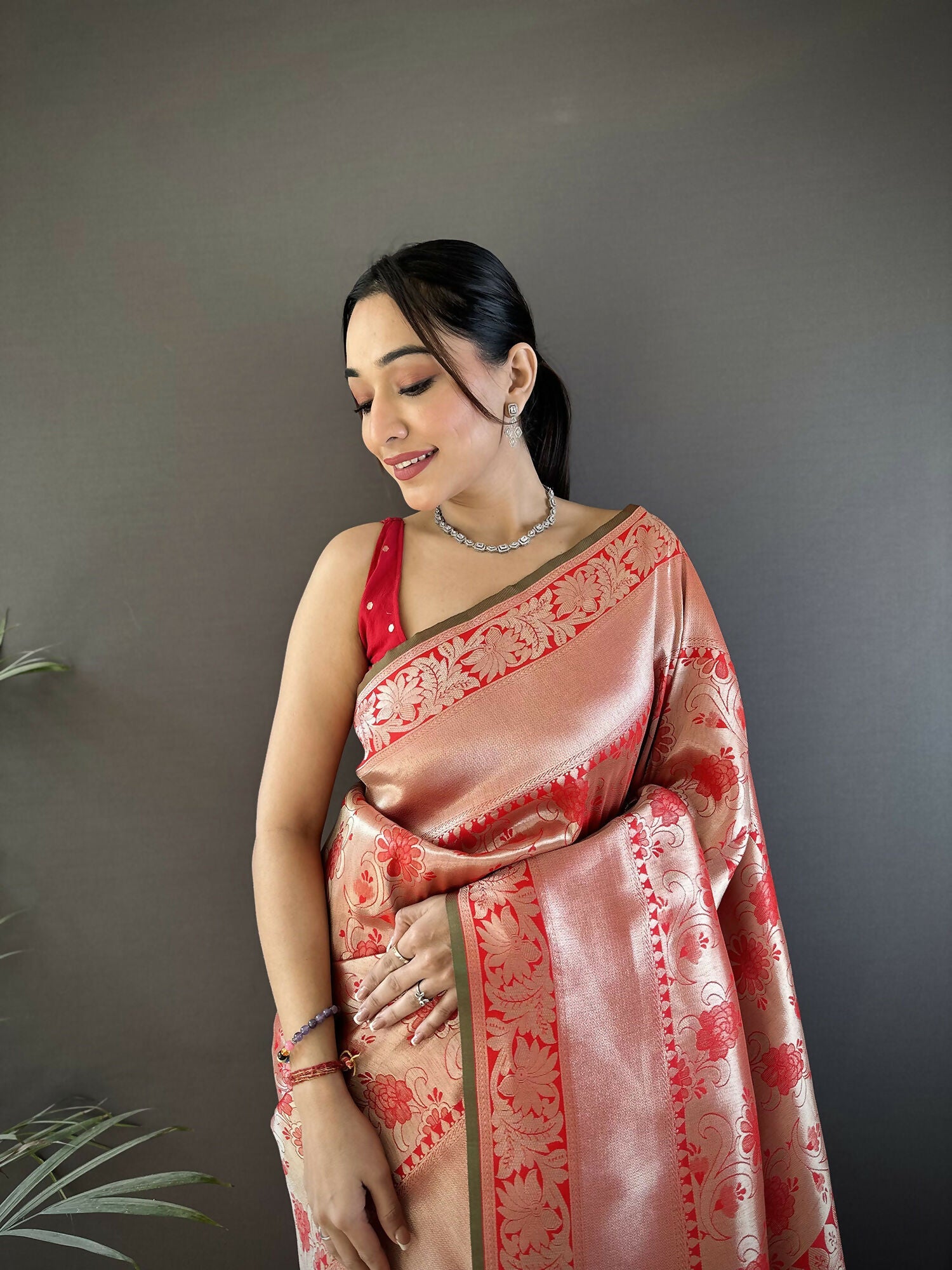 Joban Fashion Peach Flower Jall Pattern Soft Silk Banarasi Saree | Grocsy