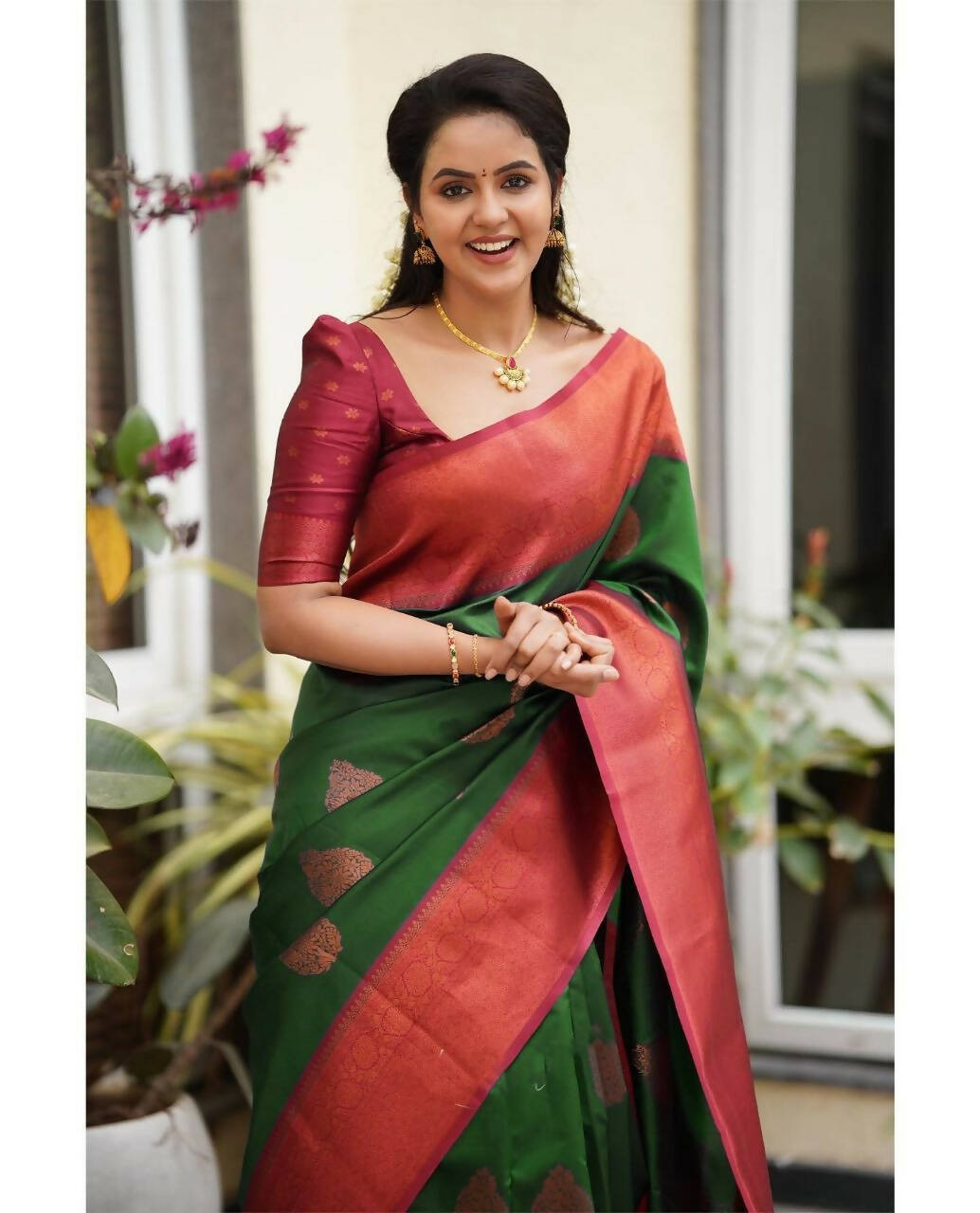 DEIANA'S Beautiful Designer Golden zari Soft Lichi Silk Saree - Light Green | Grocsy