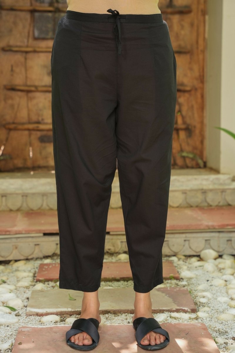 Aramya Straight Soft Cotton Solid Women's Kurta Set - Black | Grocsy