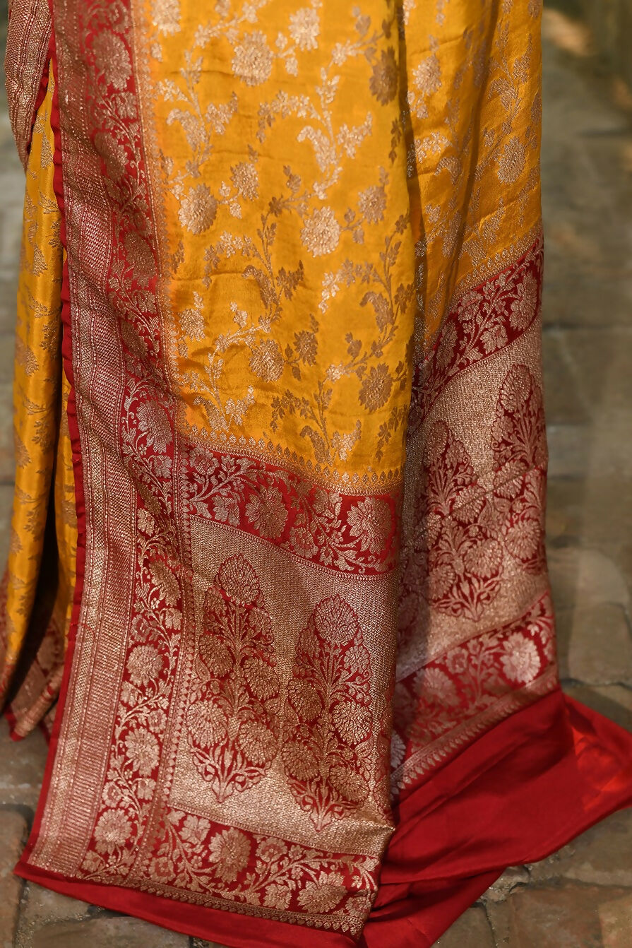 Joban Fashion Gold Crepe Chiffon Pure Handloom Banarasi Silk Saree | Grocsy
