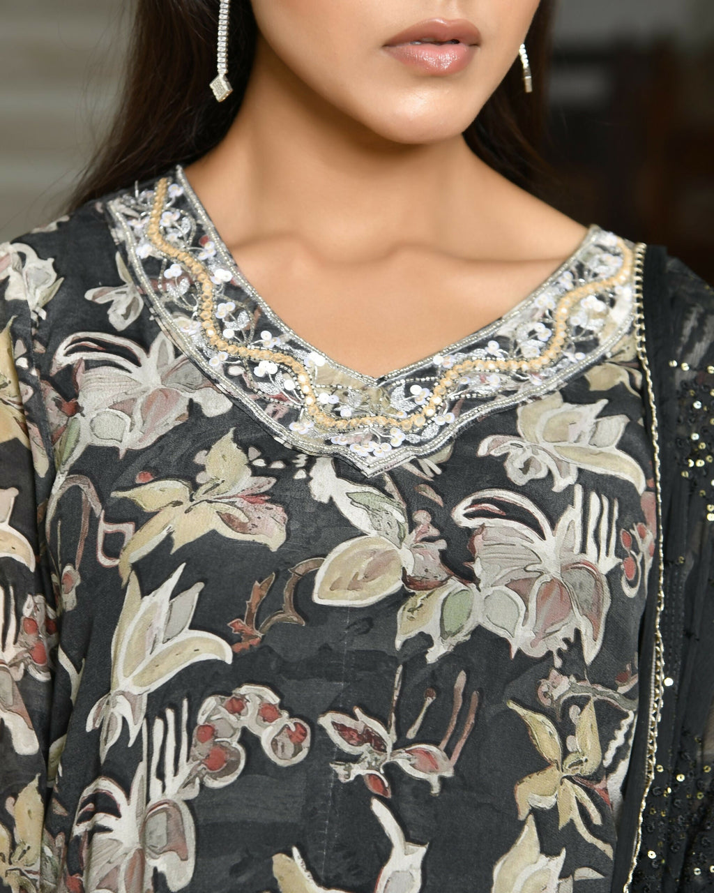 Vaasva Women's Black Crepe Embroidered Suit Set | Grocsy