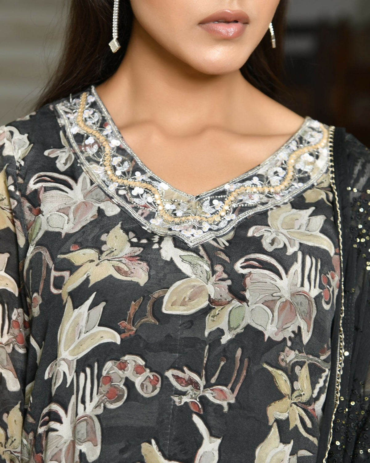 Vaasva Women's Black Crepe Embroidered Suit Set | Grocsy