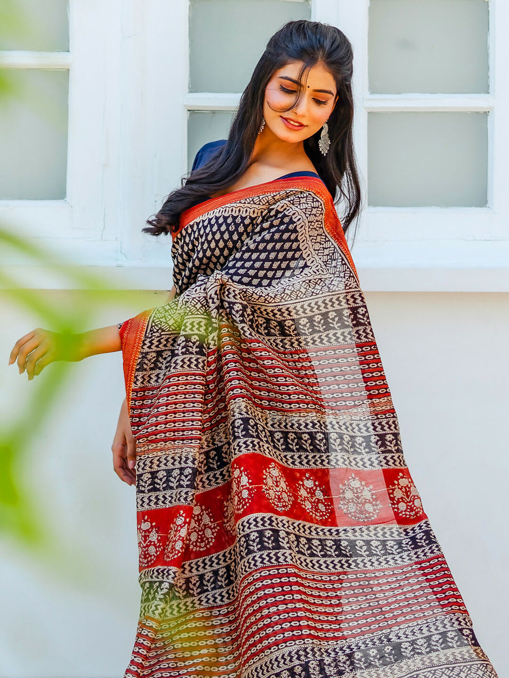 Zibaa Hand-Blocked Pure Maheshwari Silk Navy Blue Saree | Grocsy