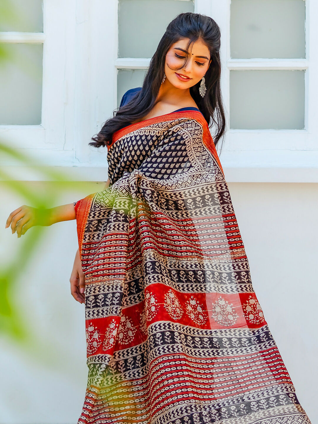 Zibaa Hand-Blocked Pure Maheshwari Silk Navy Blue Saree | Grocsy