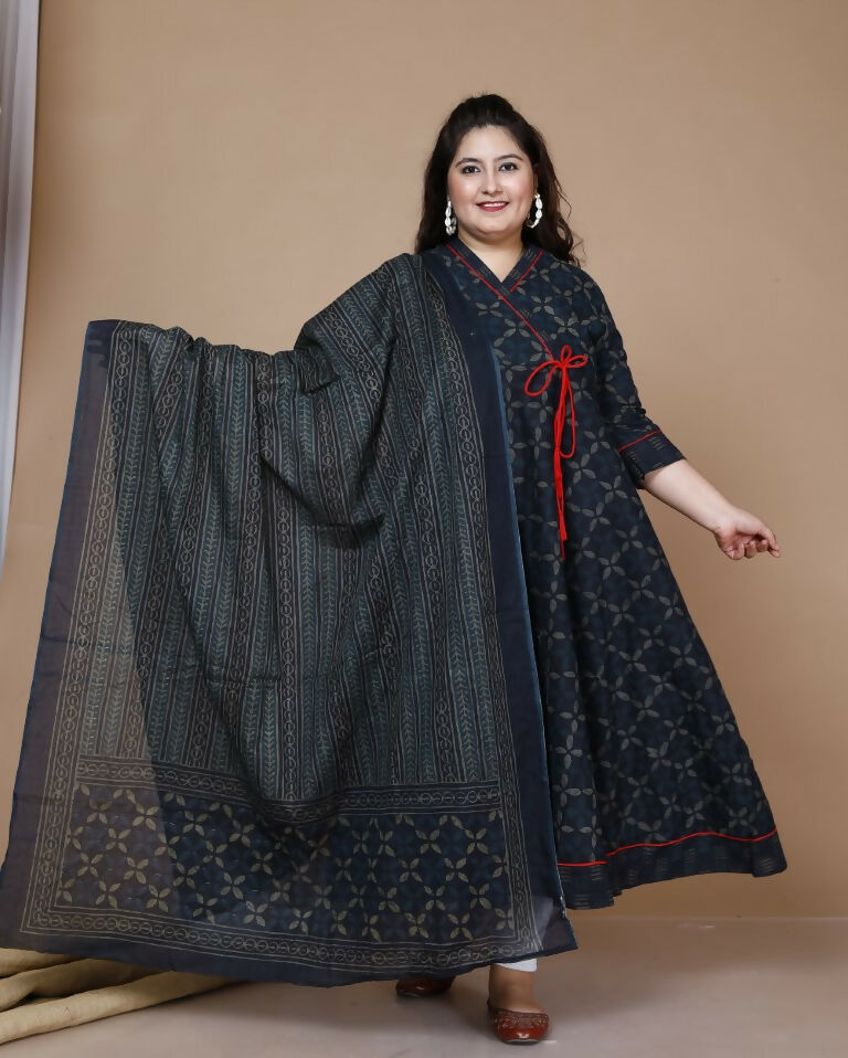 Miravan Women's Plus Size Abstract Printed & Tasseles Angrakha Kurta With Blue Dupatta Set | Grocsy