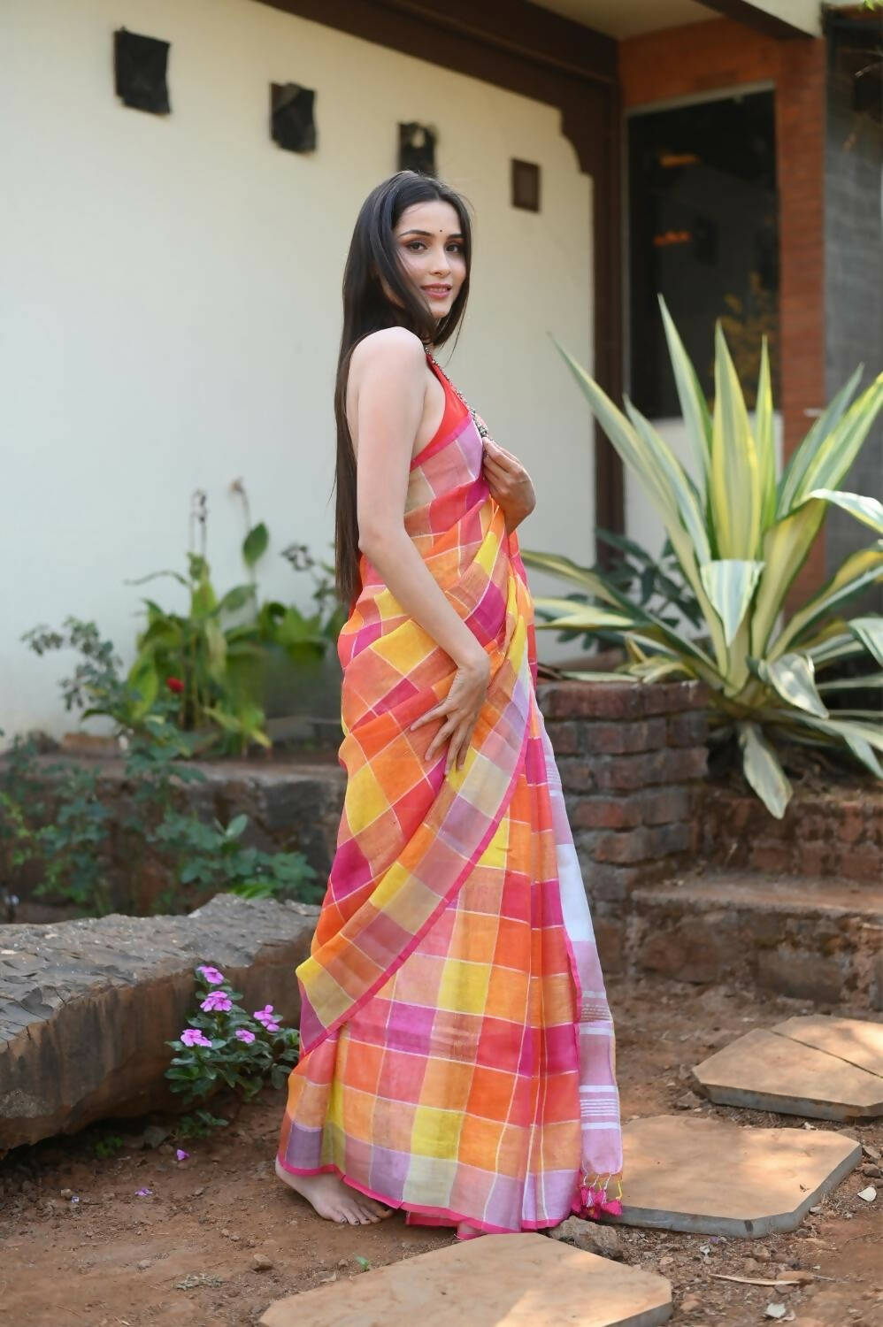 Very Much Indian Pure Linen Saree With Sleek Border And Exclusive Design - Yellow | Grocsy