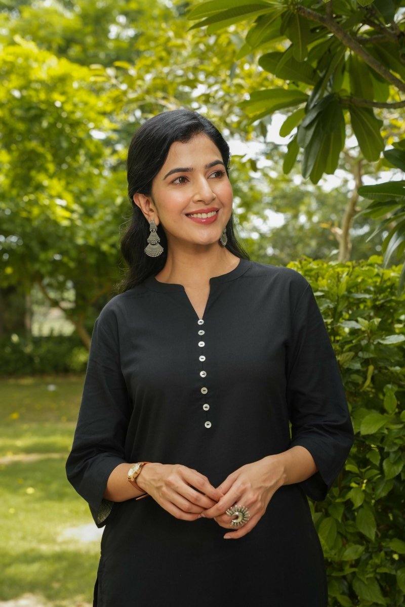 Aramya Straight Soft Cotton Solid Women's Kurta Set - Black | Grocsy