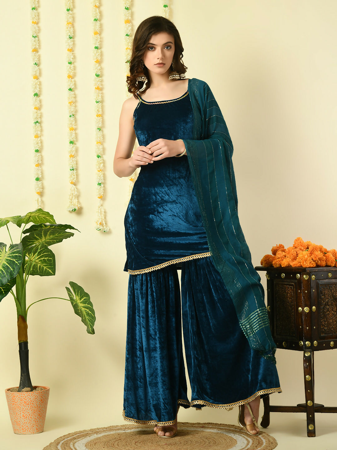 Myshka Women's Teal Velvet Kurti & Sharara With Dupatta Party Sets | Grocsy