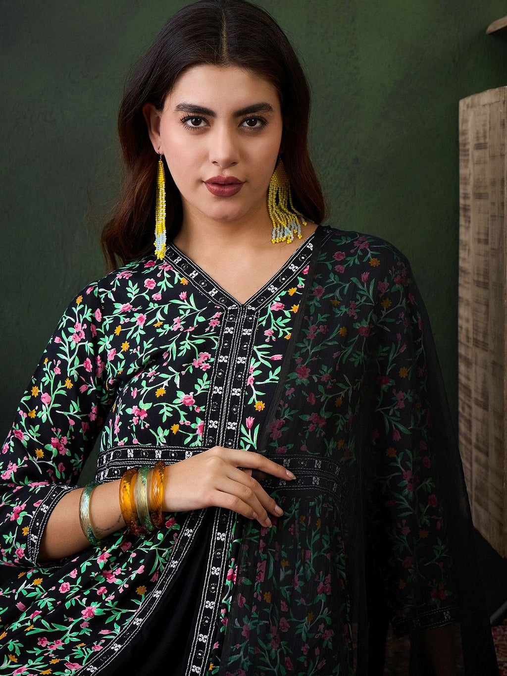 Sangria Printed V- Neck Antalkali, Dupatta & Dupatta Set | Grocsy