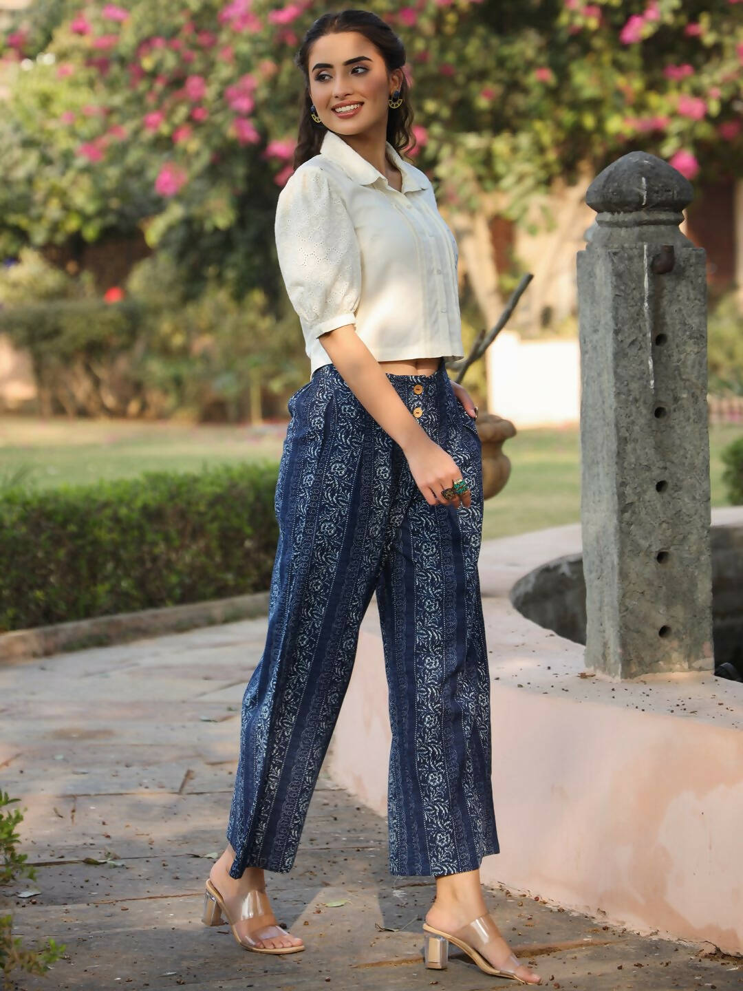 Juniper Women's Off-White-Indigo Straight Clothing Set | Grocsy