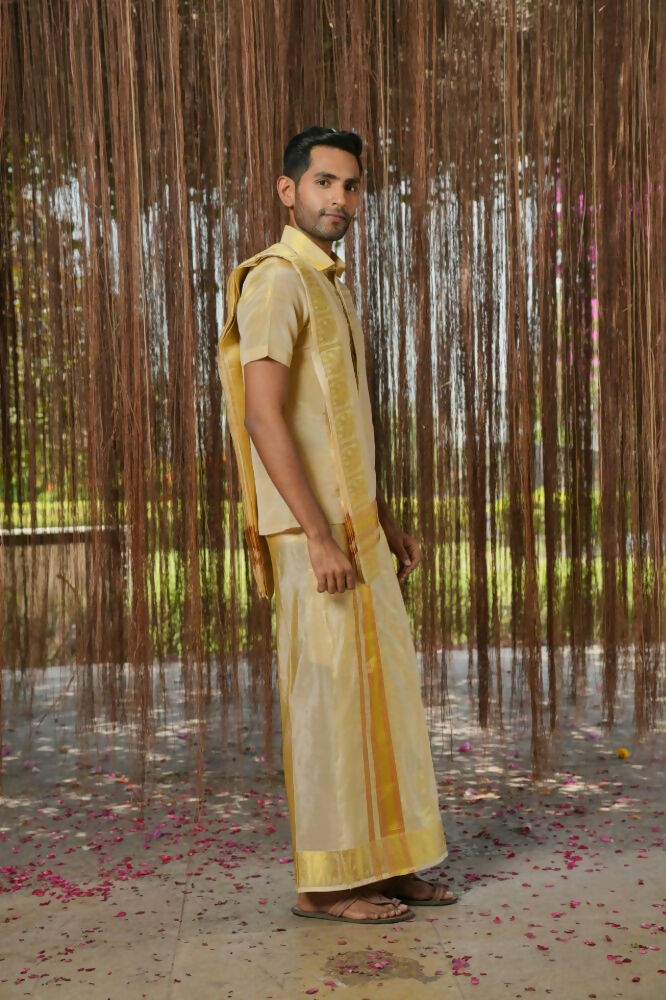 Gold Tissu Kanjivaram Machien Embroidered Pattu Set by Hilo Design | Grocsy