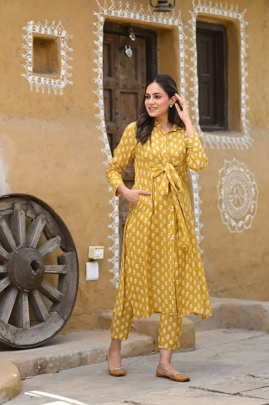 Jyoti Fashion Women's Mustard Pure Muslin Heavy Digital Printed Kurta Pant Set | Grocsy