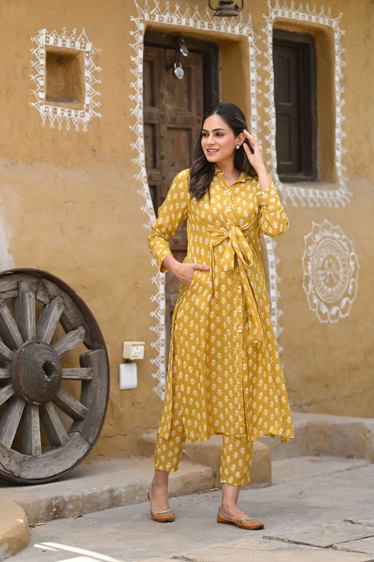 Jyoti Fashion Women's Mustard Pure Muslin Heavy Digital Printed Kurta Pant Set | Grocsy