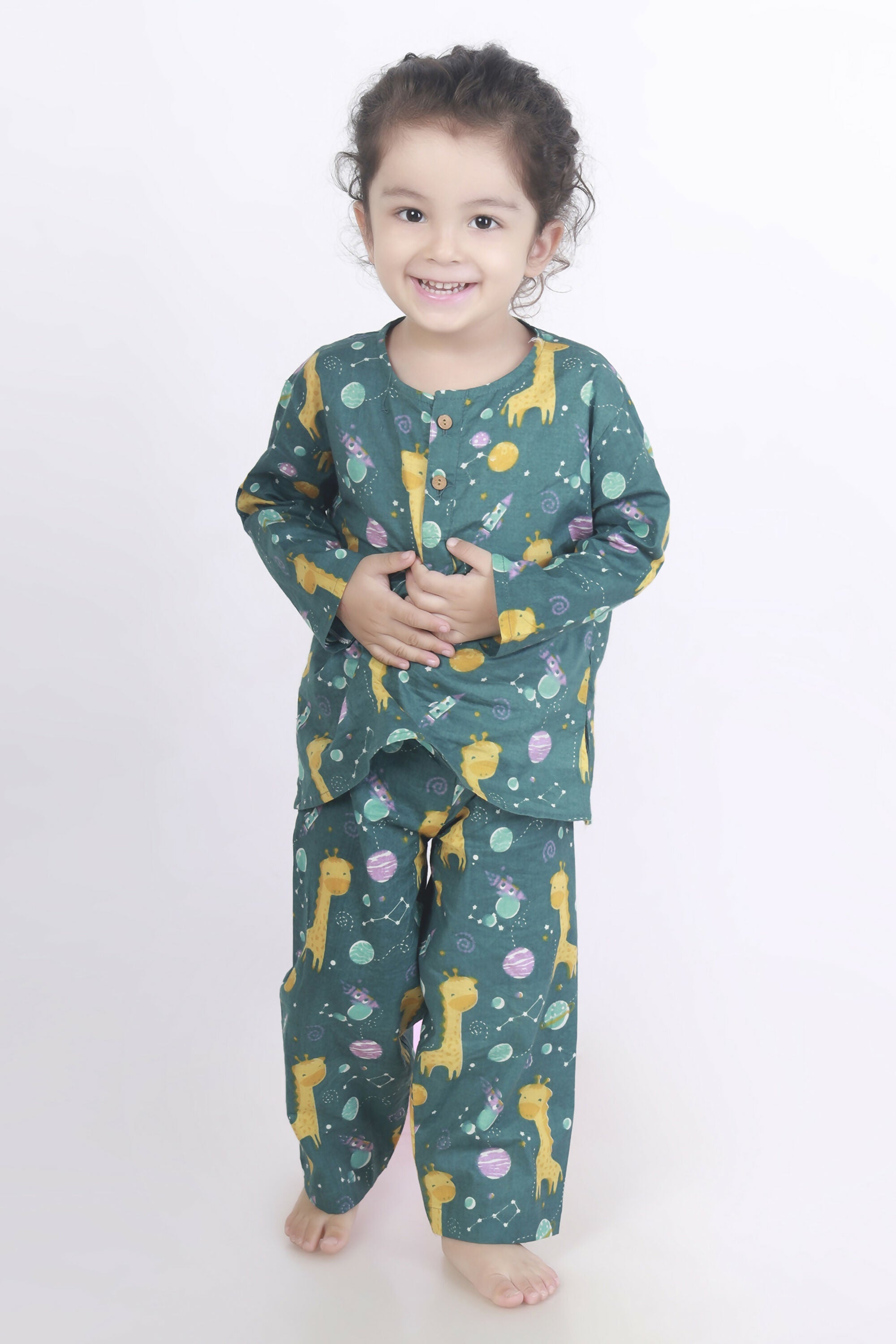 Breathables Green Giraffe Print Cotton Nightsuit Set For Kids | Grocsy