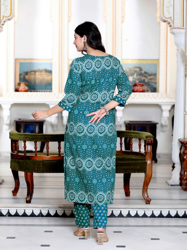 Miravan Women's Cotton Green Floral Printed Straight Pakistani Style Suit Set | Grocsy