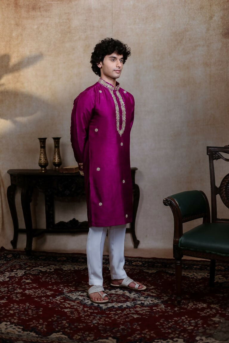 Falling Raw Silk Magenta Perple Rajyog Kurta Set By Hilo Design | Grocsy