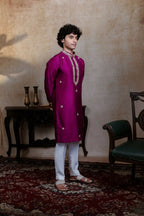 Falling Raw Silk Magenta Perple Rajyog Kurta Set By Hilo Design | Grocsy